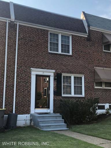 Main picture of 1009 Clayton Rd
