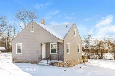 Main picture of 3301 Delavan Ave