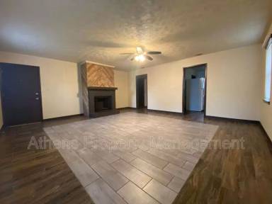 Main picture of 1081 Kings Mill Run