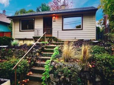 Main picture of 30 SE 76th Ave