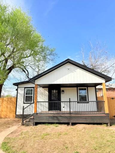 Main picture of 5909 NW 40th St