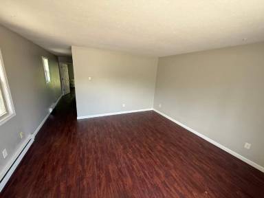 Main picture of 326 Abbe Rd