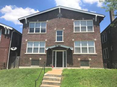 Main picture of 4995 Quincy St