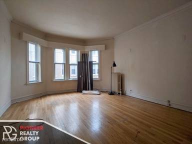 Main picture of 4233 N Paulina St