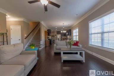 Main picture of 523 Broadberry Ave