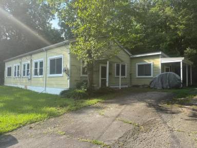 Main picture of 411 E Church St