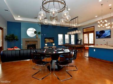 Main picture of 520 W Slaughter Ln