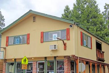 Main picture of 18752 Cedar Dr