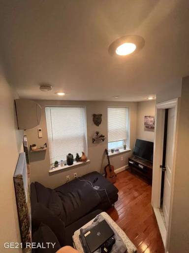 Main picture of 608 S 3rd St
