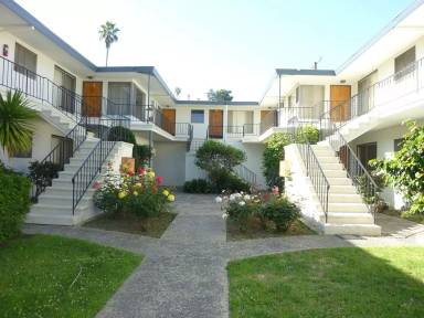 Main picture of 2916 W Main St