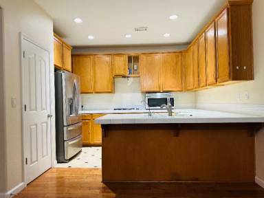 Main picture of 410 Pesaro Way
