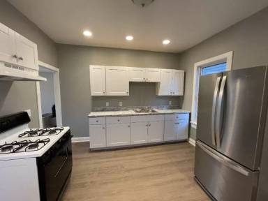 Main picture of 20 Quequechan St