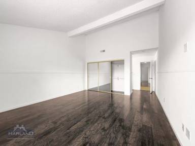 Main picture of 5820 Caminito Cardelina