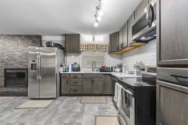 Main picture of 2858 Thompson Cir