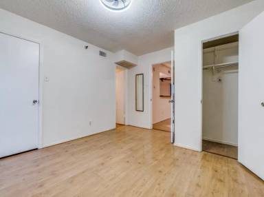 Main picture of 5916 Gaston Ave