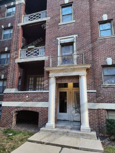 Main picture of Fisher Kahn Apts