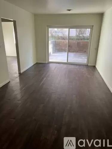 Main picture of 4805 Glenway Ave