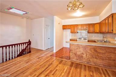 Main picture of 1253 Bay Ridge Pkwy