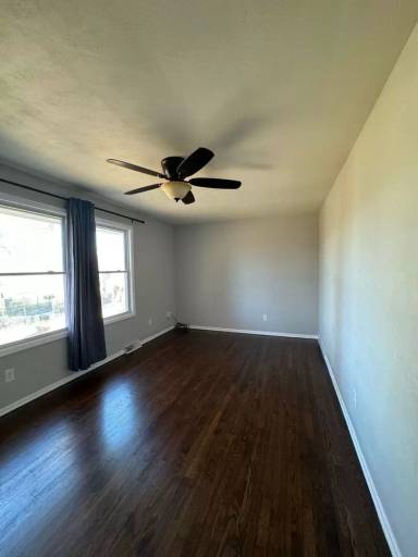 Main picture of 3618 S Drumm Ave