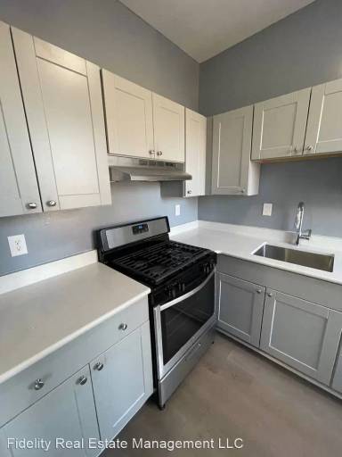 Main picture of 42 Dubois St