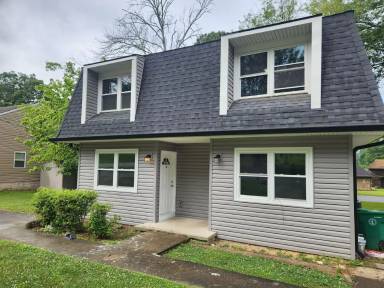Main picture of 371 Camp Jordan Rd