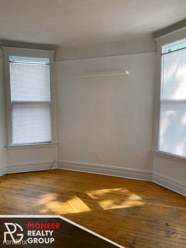 Main picture of 3415 N Seminary Ave