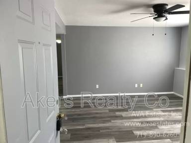 Main picture of 733 E Laporte Dr