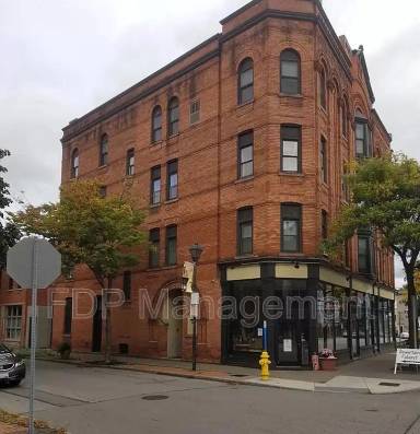 Main picture of 488 E Main St