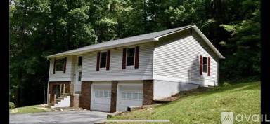 Main picture of 15 Forest Run Dr