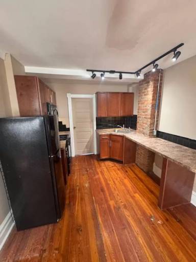 Main picture of 1424 Chew St