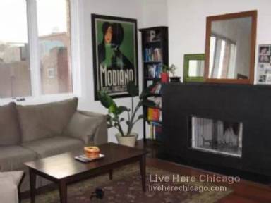 Main picture of 1354 W Augusta Blvd