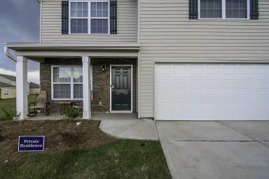 Main picture of 403 Broadview Ln