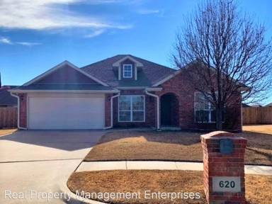 Main picture of 620 Sally Ct