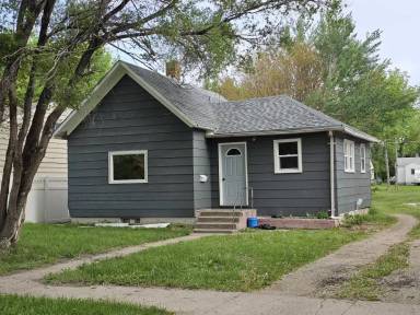 Main picture of 705 11th St SW
