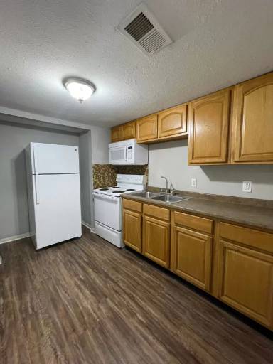 Main picture of 3404 Shagbark Rd