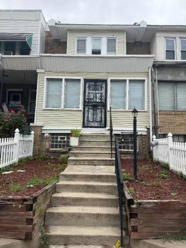 Main picture of 1004 N 46th St