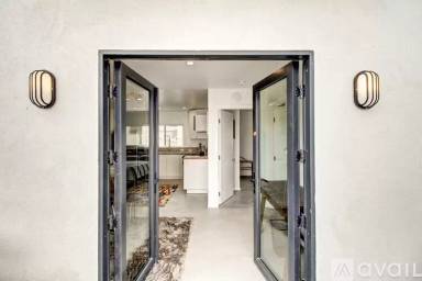 Main picture of 1204 Browning Blvd