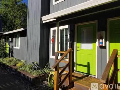 Main picture of 2518 SE Nehalem St