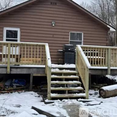 Main picture of 440 Delaware Lake Rd