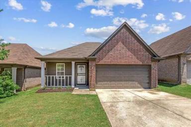 Main picture of 5569 Falling Bark Dr