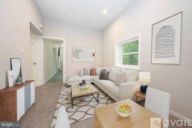 Main picture of 901 N 30th St