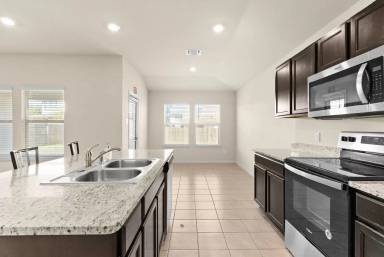 Main picture of 5703 Amelia Earhart Blvd