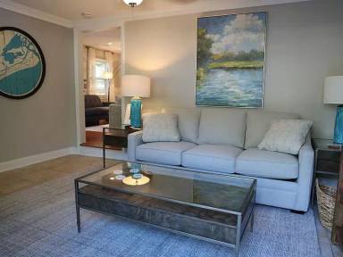 Main picture of 11 Joyce Ave