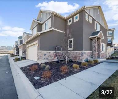 Main picture of 269 W Willow Creek Dr