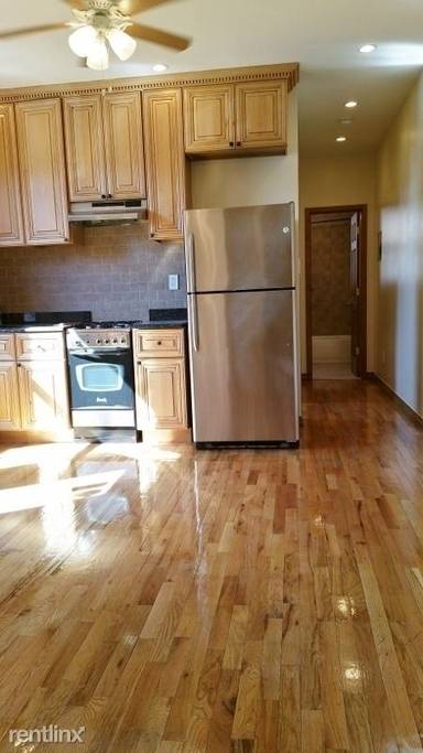 Main picture of 3268 41st St