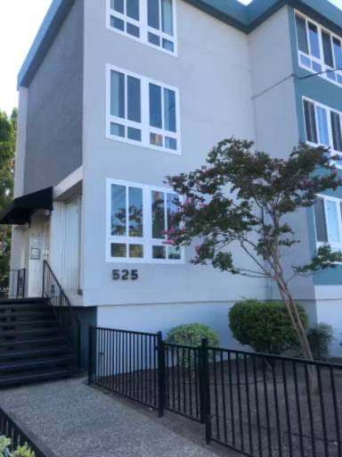 Main picture of 525 N San Mateo Dr
