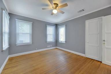 Main picture of 3715 Hollywood Ave