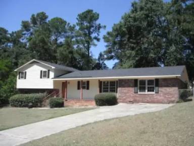 Main picture of 18 Cardinal Cir