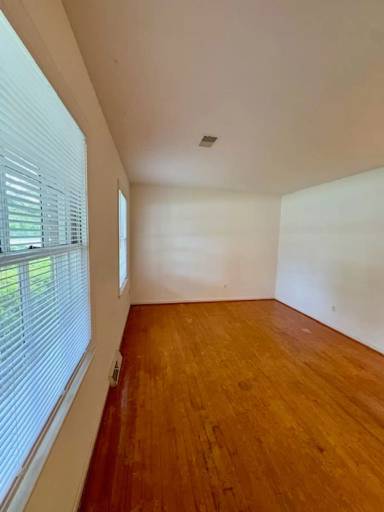 Main picture of 1519 Harbor View Rd