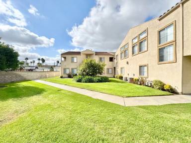 Main picture of 7881 1st St